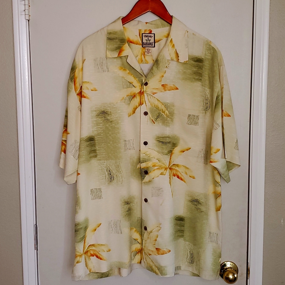 Tommy Bahama 100% Silk Hawaiian Shirt